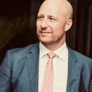 Jeg er en top motiveret leder med masser af international erfaring i både projekts- og virksomhed...