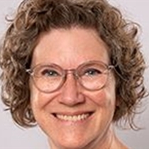 Karine søger job som administrativ medarbejder / receptionist / kontorassistent