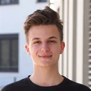 Im a creative professional with experience from startups and innovation hubs in UX, brand, social...